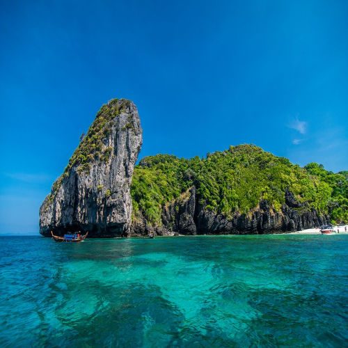 beauty-limestone-roc..._imresizer